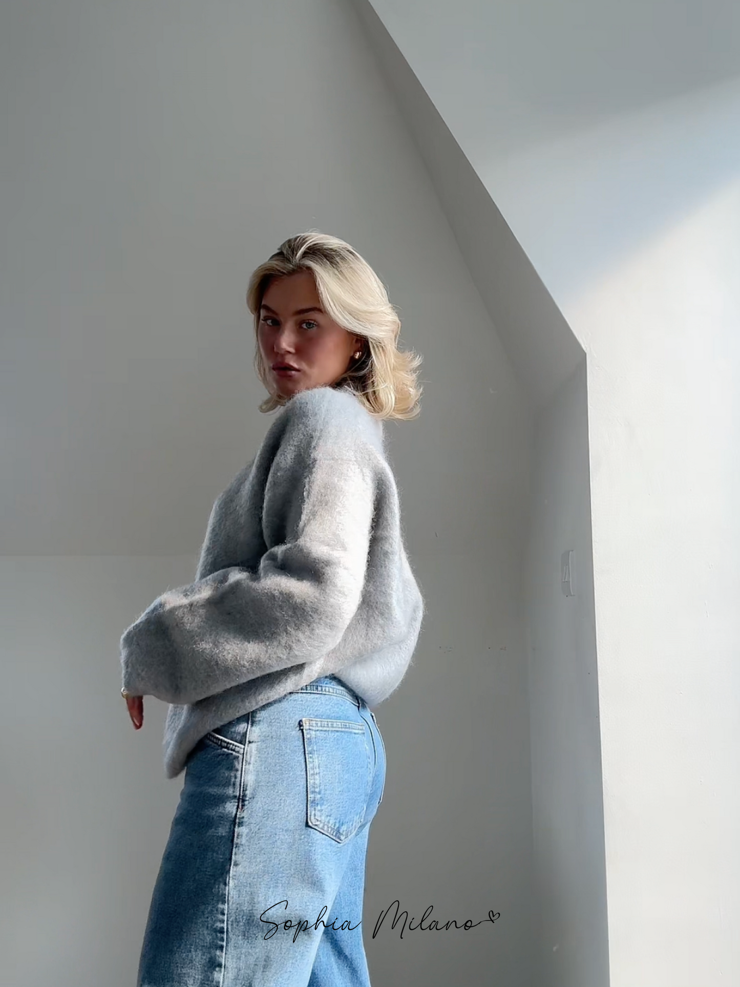 Amara| Viral Crewneck sweater
