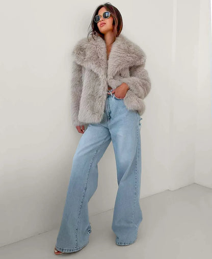 Elegante faux fur jas