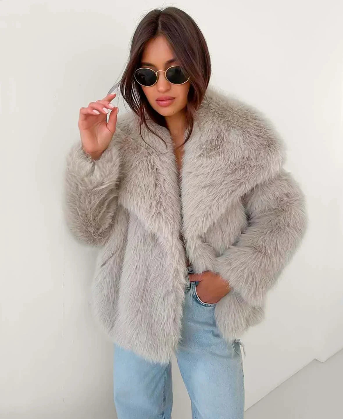 Elegante faux fur jas